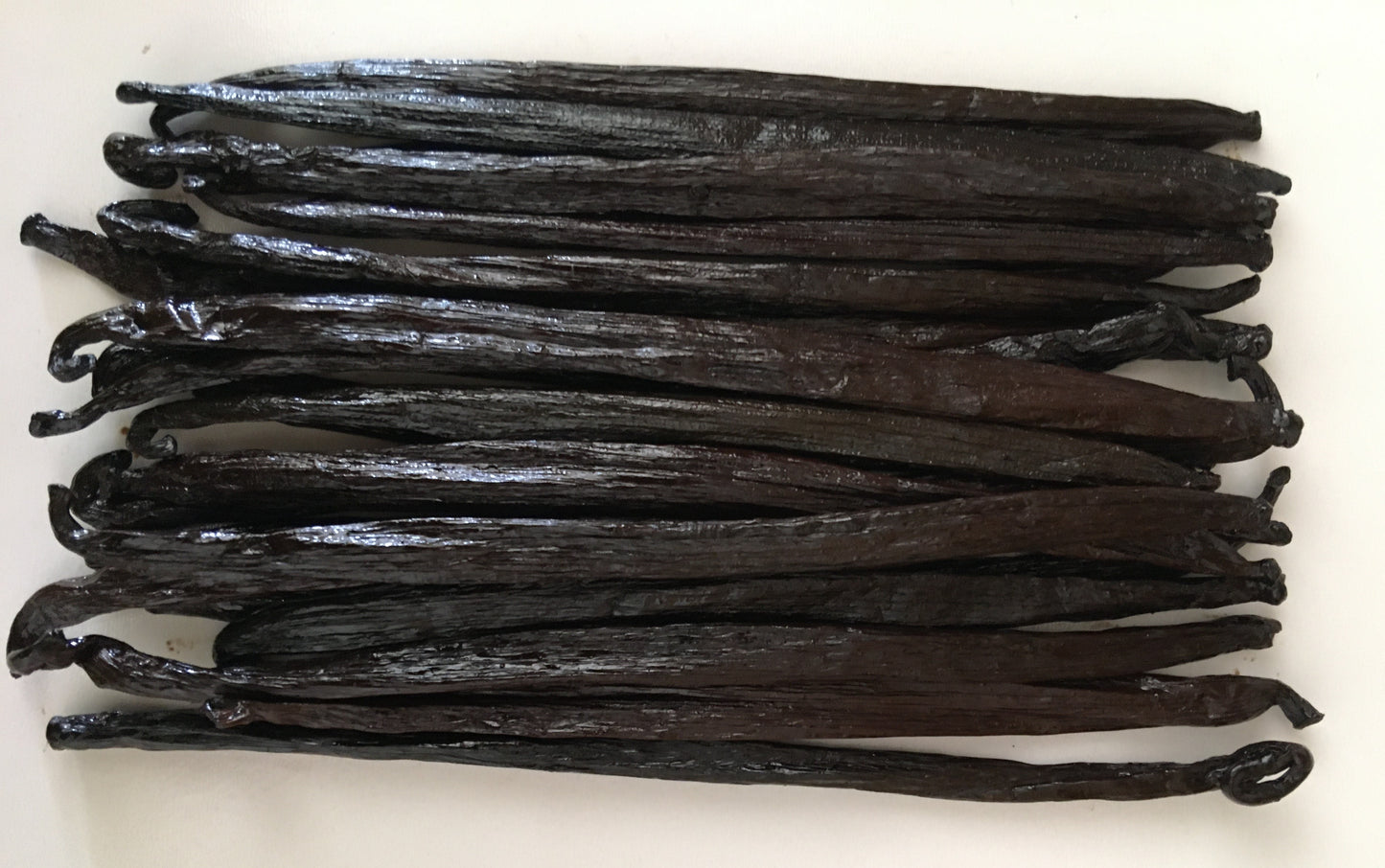 Tahitian Vanilla Beans Grade A (By Count)