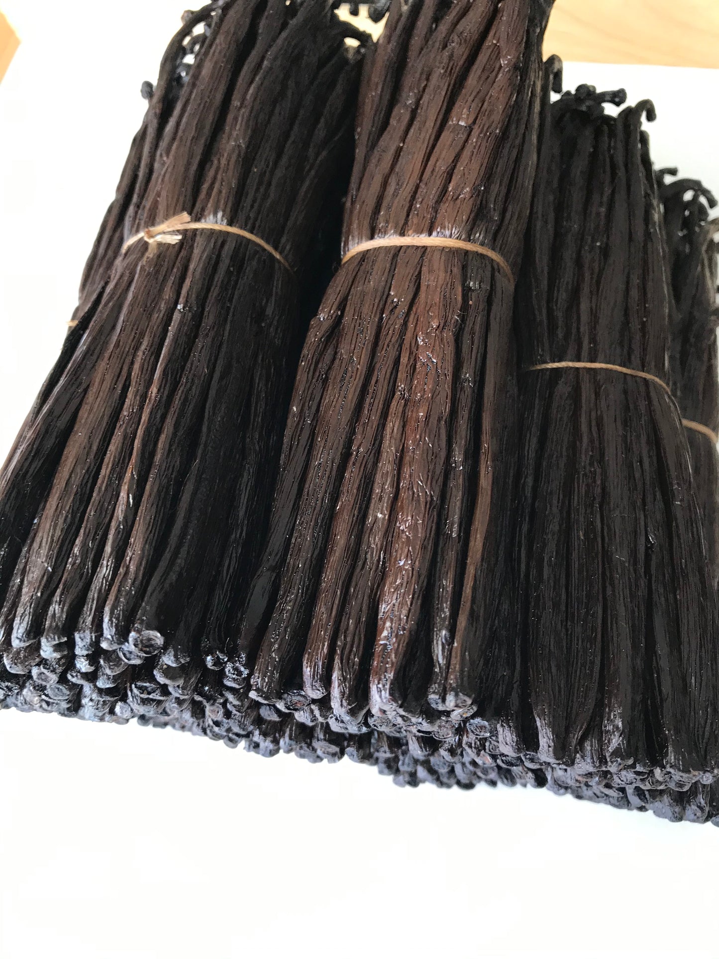 Organic Madagascar Vanilla Beans Grade A. Certified USDA Organic. Plump Fresh Optimum Flavor 6"-8" (By Weight)
